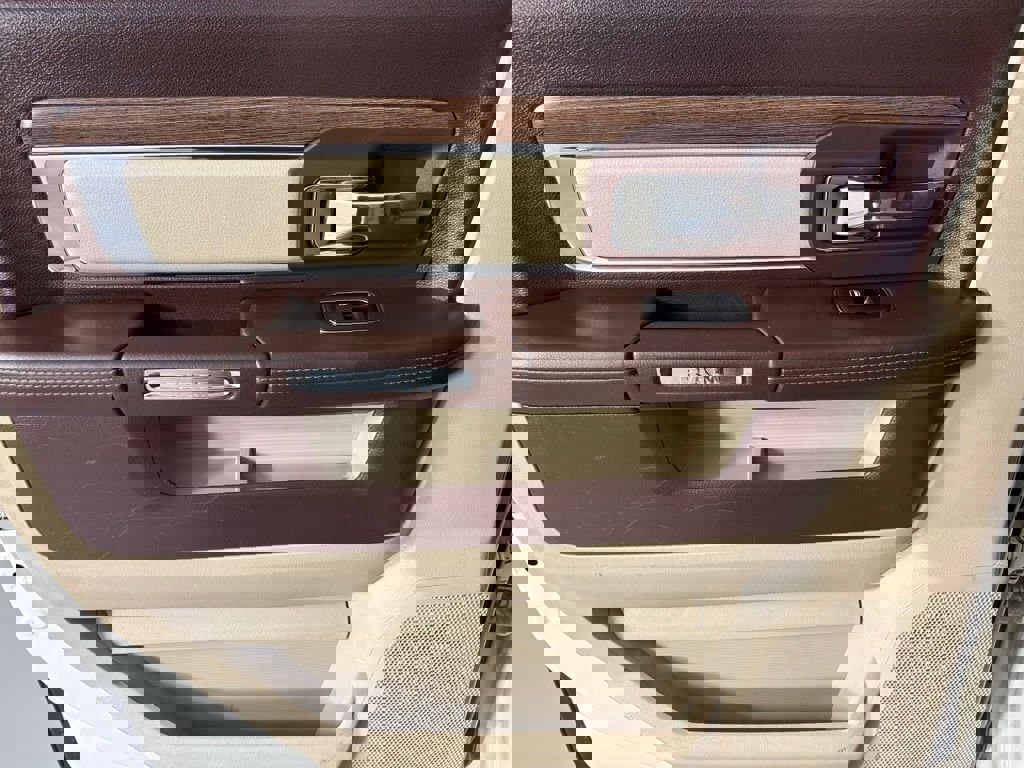 Used 2016 RAM 2500 Laramie w/ Convenience Group AWD/4WD image 34