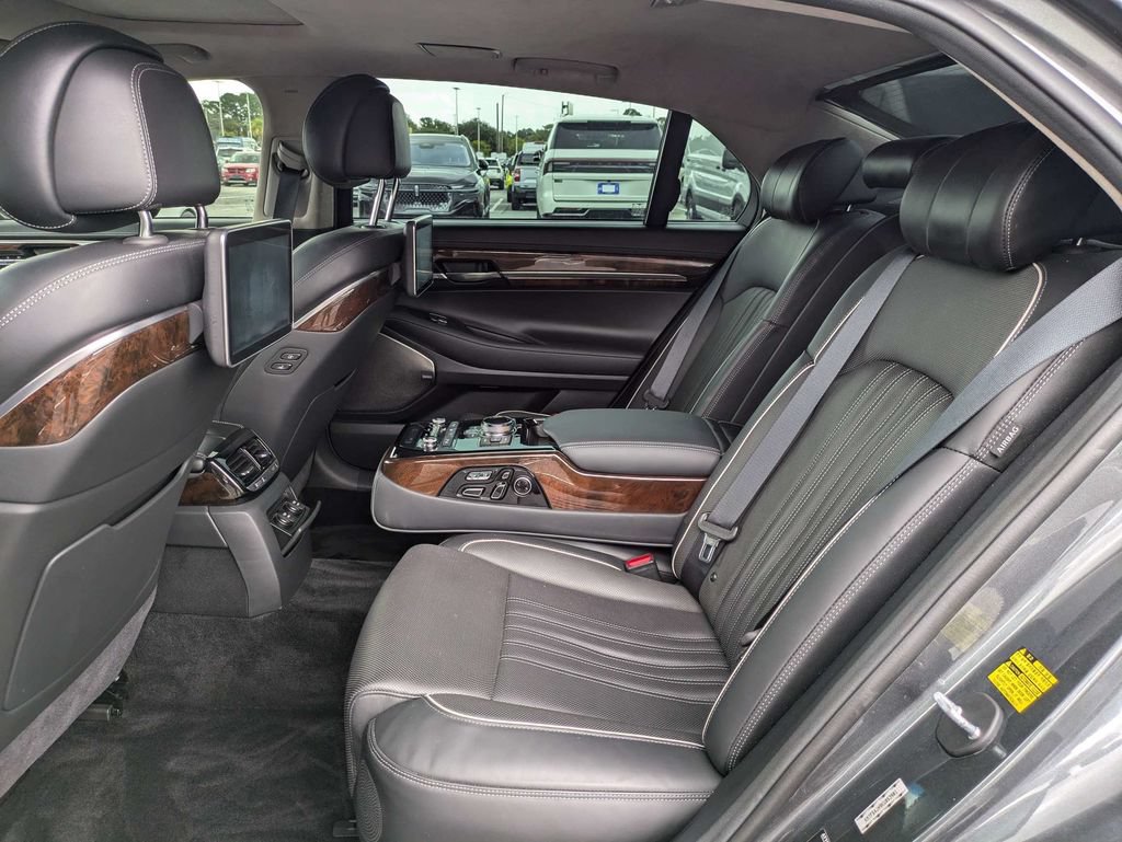 Used 2019 Genesis G90 5.0 Ultimate RWD image 14