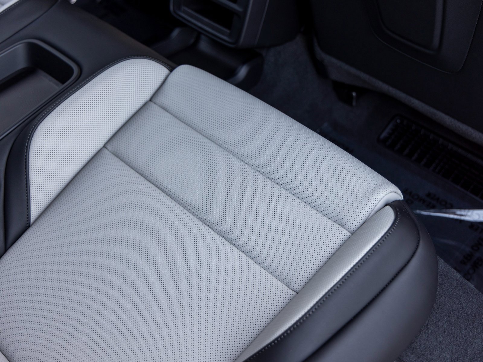 New 2025 Porsche Taycan image 46