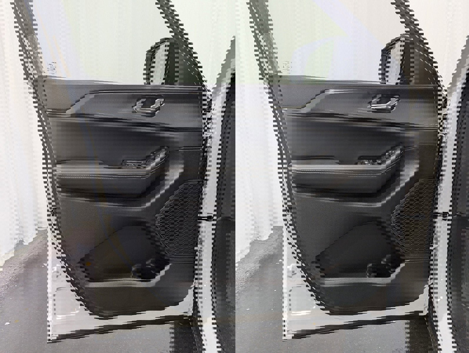 New 2024 Jeep Grand Cherokee Altitude image 18