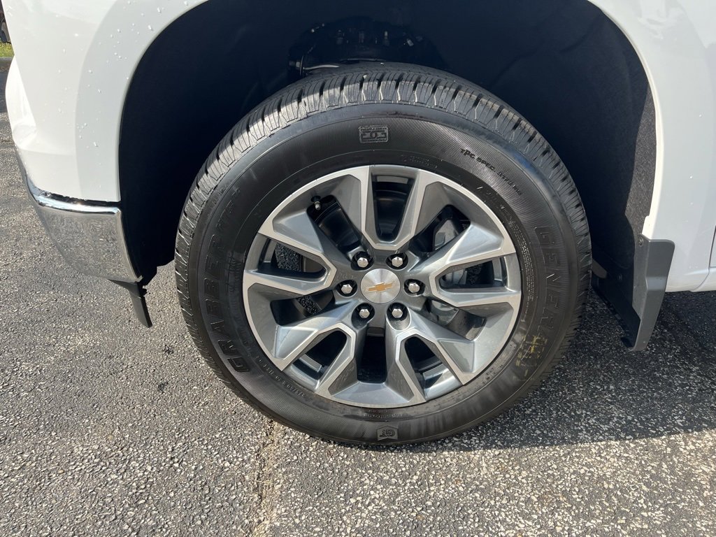 New 2026 Chevrolet Silverado 1500 LT image 32