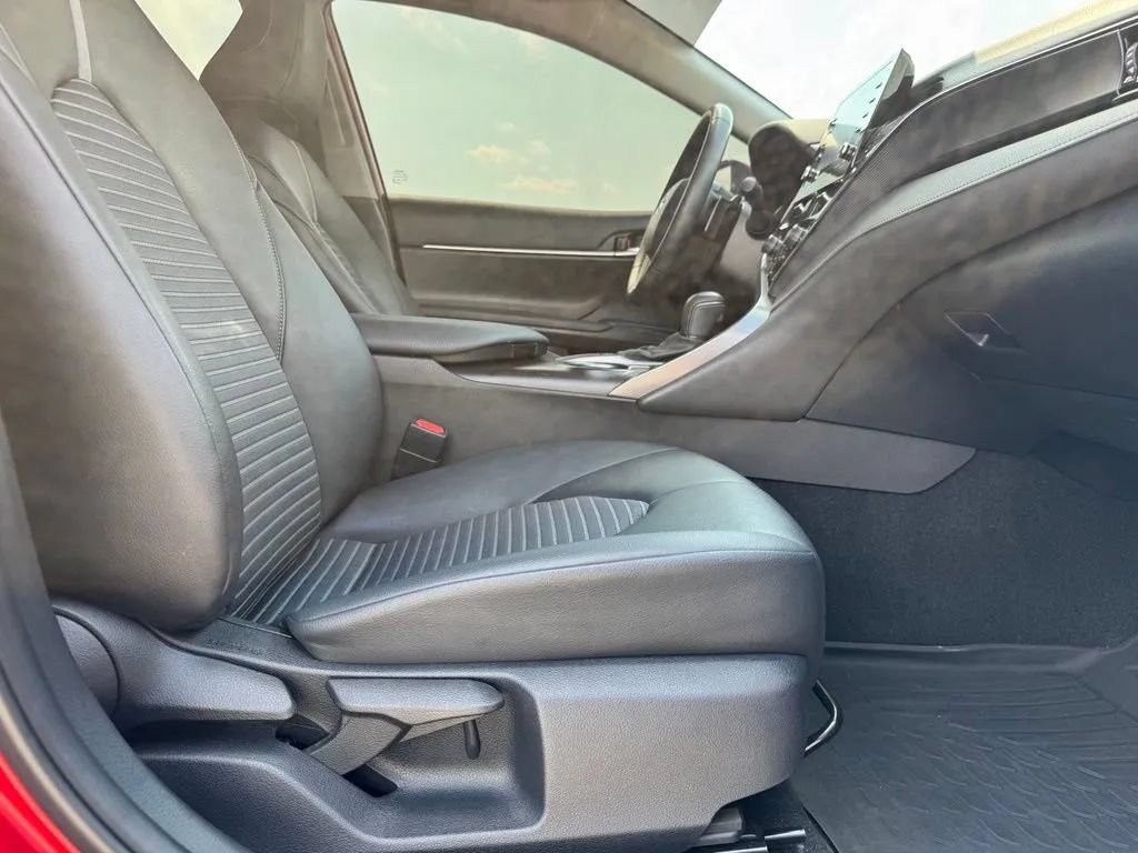 Used 2023 Toyota Camry SE w/ Convenience Package FWD image 14
