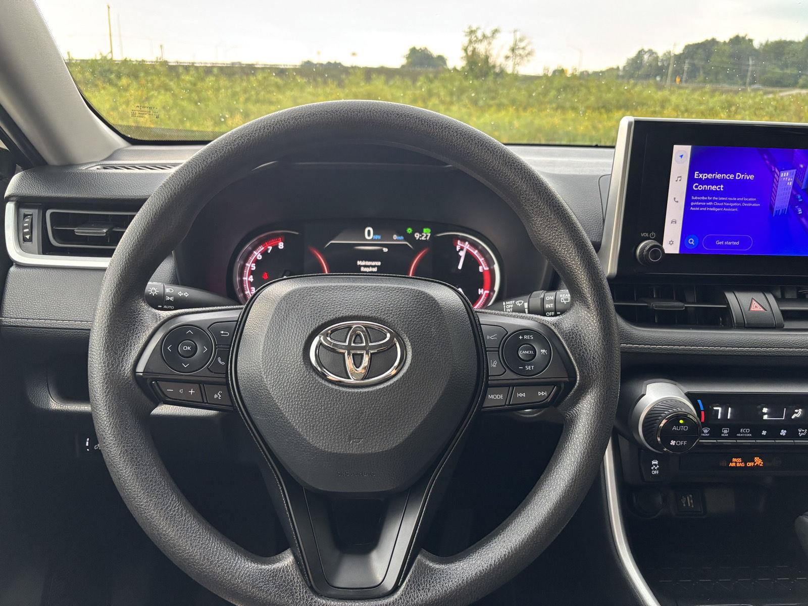 Used 2025 Toyota RAV4 XLE AWD/4WD image 24