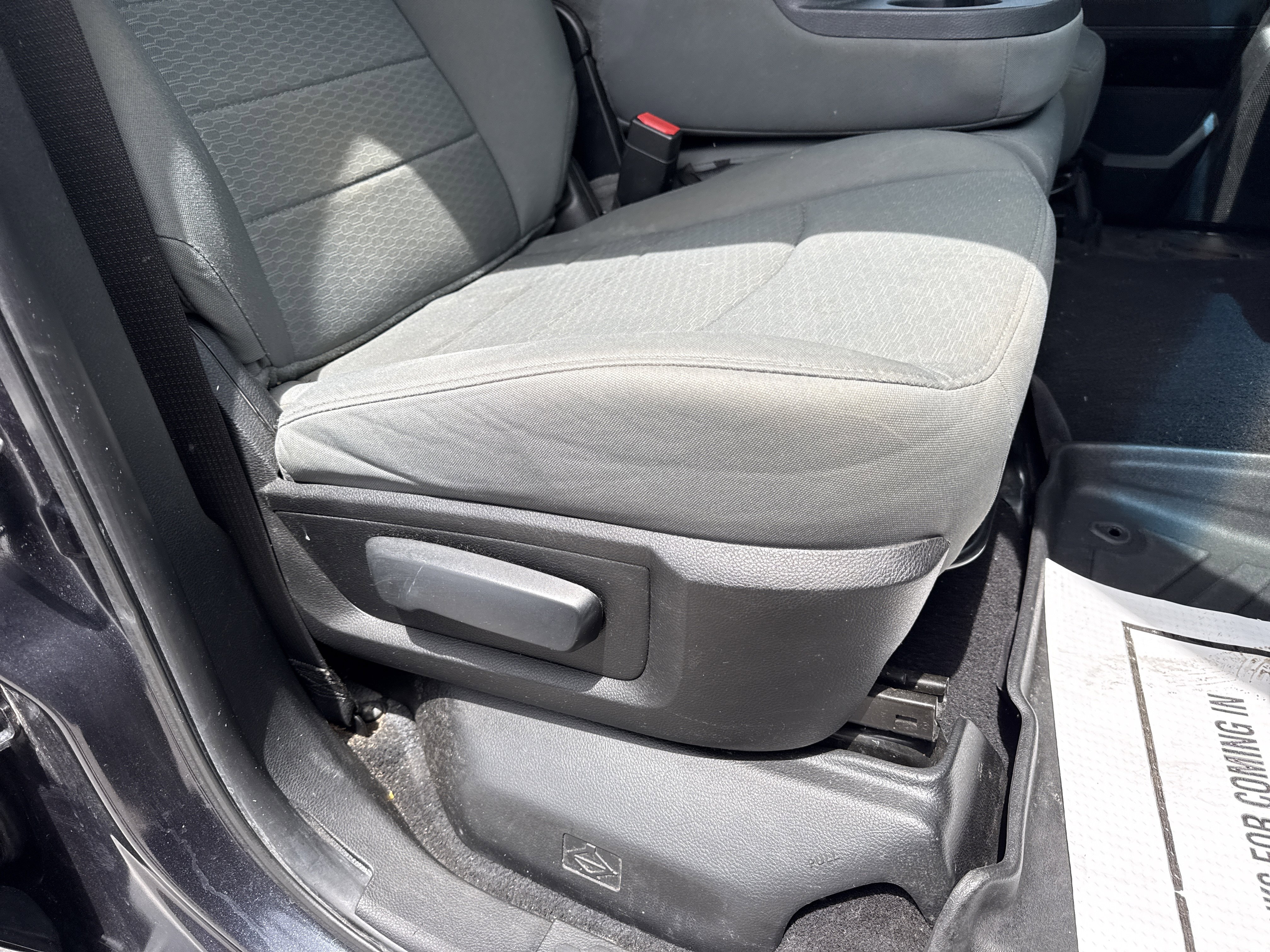 Used 2014 RAM 1500 Express RWD image 21