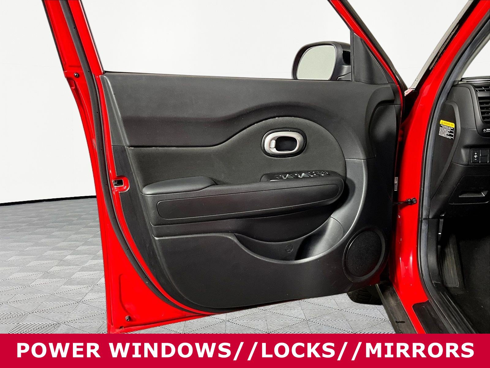 Used 2017 Kia Soul + w/ Designer's Package FWD image 18