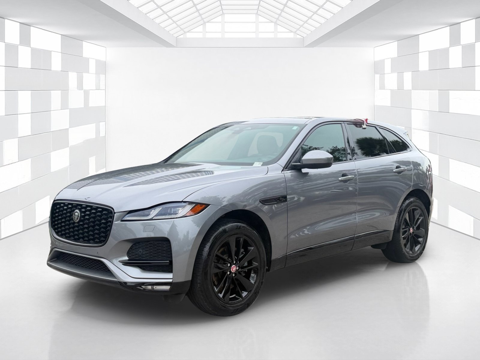 Used 2023 Jaguar F-PACE S AWD/4WD image 3