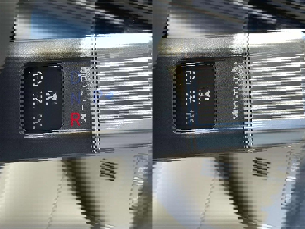 New 2026 Hyundai Kona SEL Premium image 17