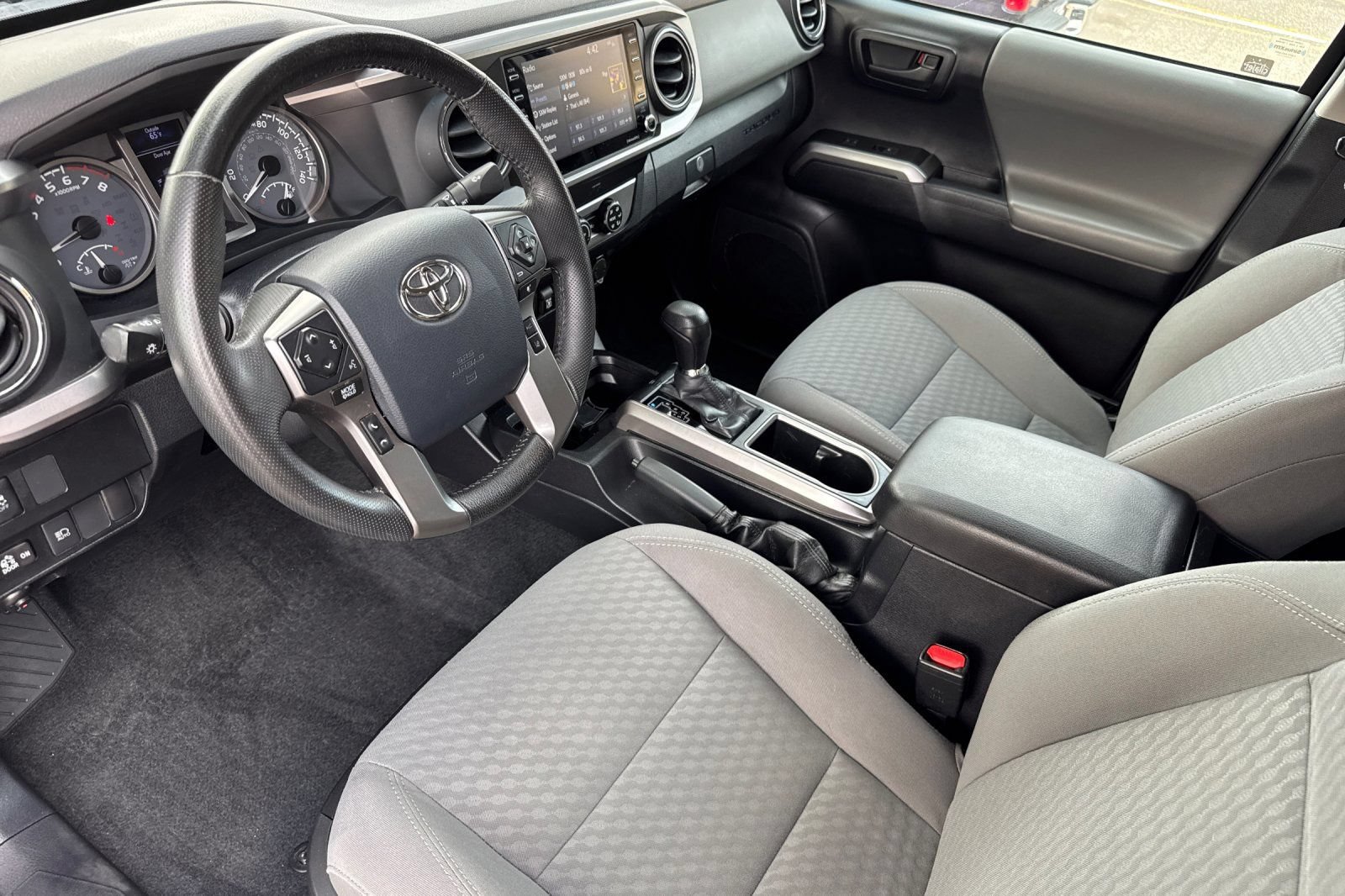 Used 2020 Toyota Tacoma SR5 w/ Technology Package AWD/4WD image 13