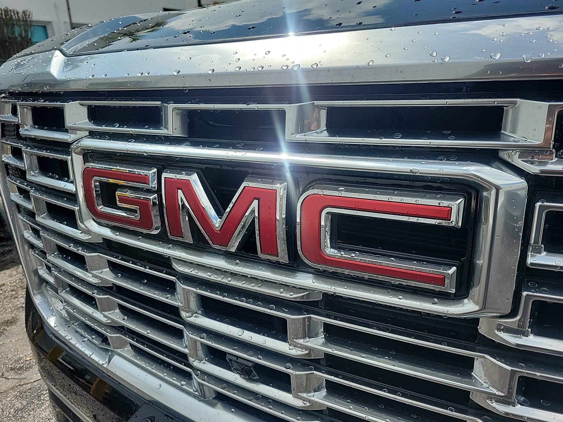 Used 2025 GMC Yukon Denali AWD/4WD image 9