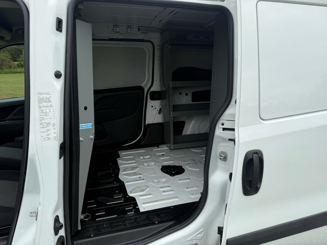 Used 2022 RAM ProMaster City Tradesman image 3