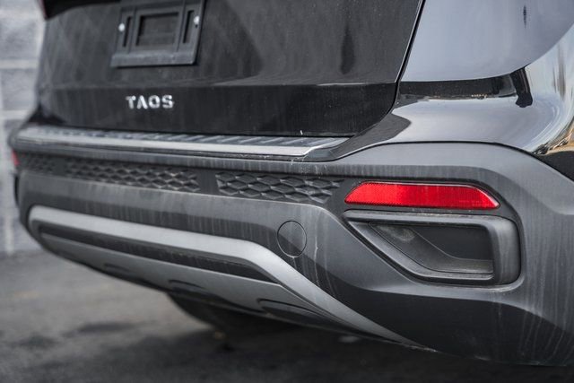 Used 2024 Volkswagen Taos S w/ MDO Package image 10