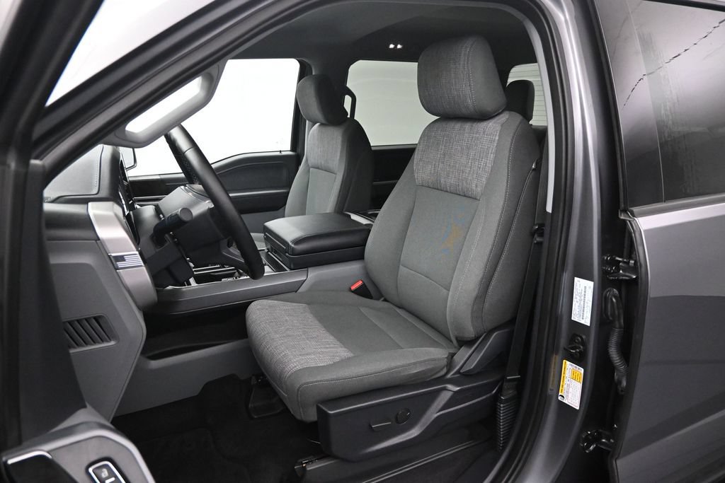 Used 2023 Ford F150 Lightning XLT AWD/4WD image 14