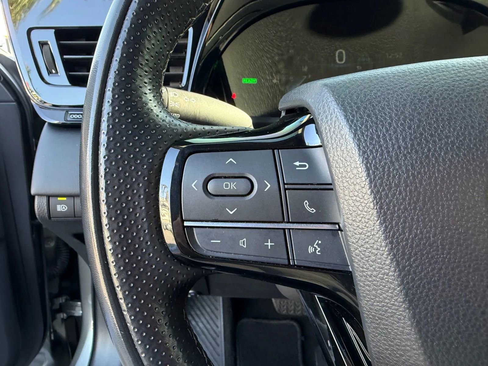 Used 2023 Toyota Mirai RWD image 13