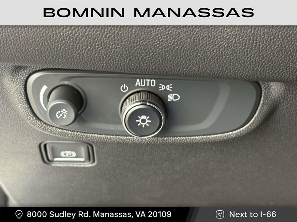 Used 2022 GMC Terrain SLE w/ Driver Convenience Package image 27