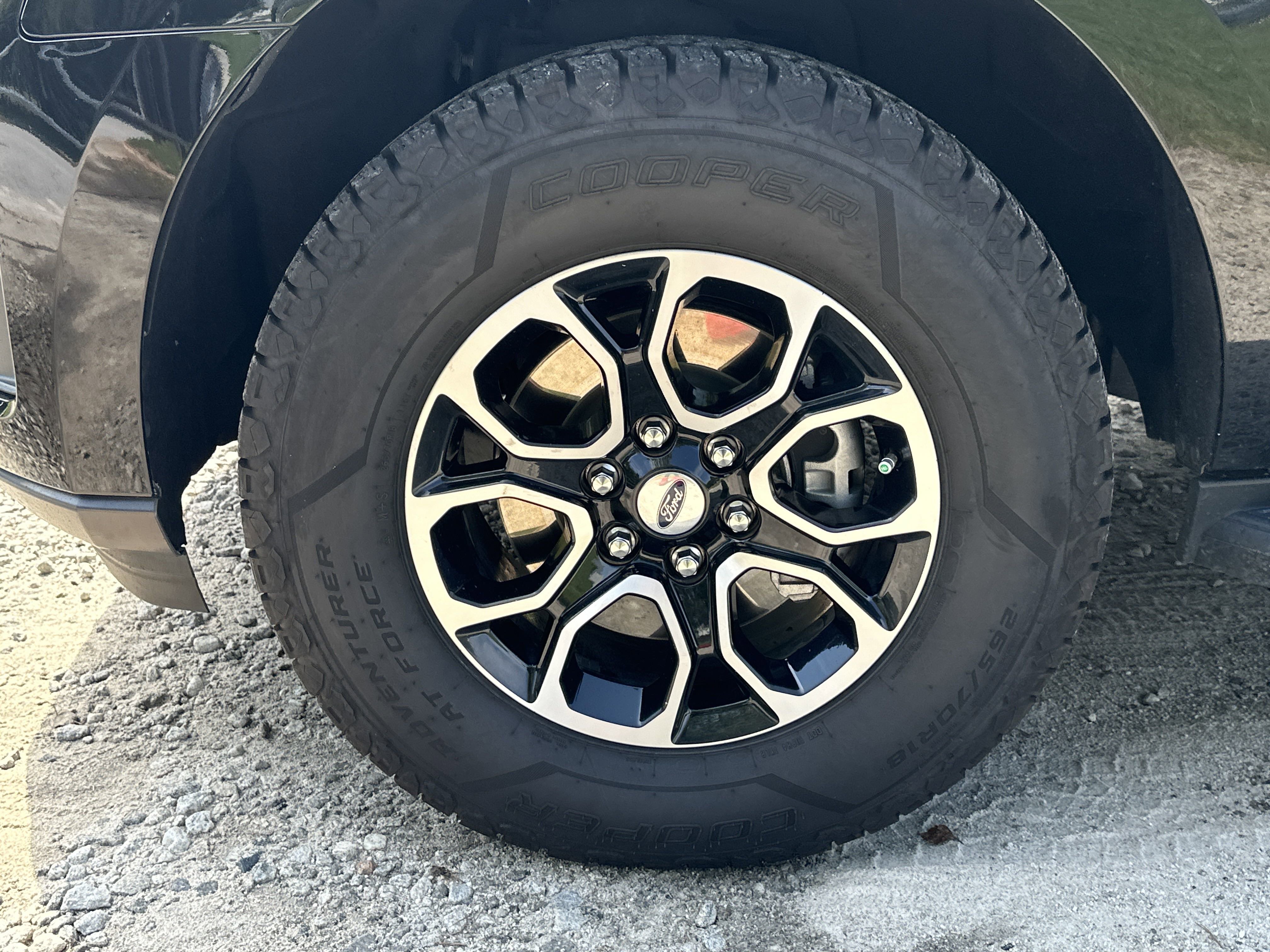 Used 2024 Ford Expedition Max XLT image 11