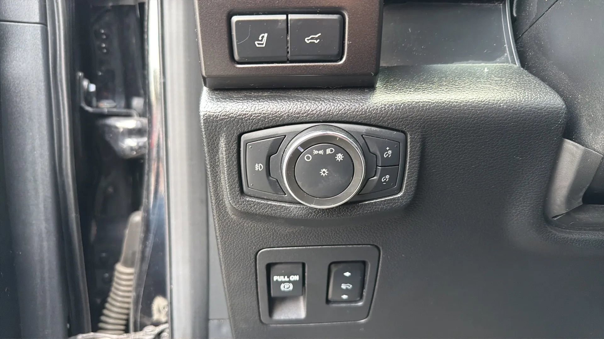 Used 2021 Ford Expedition Max Limited image 22