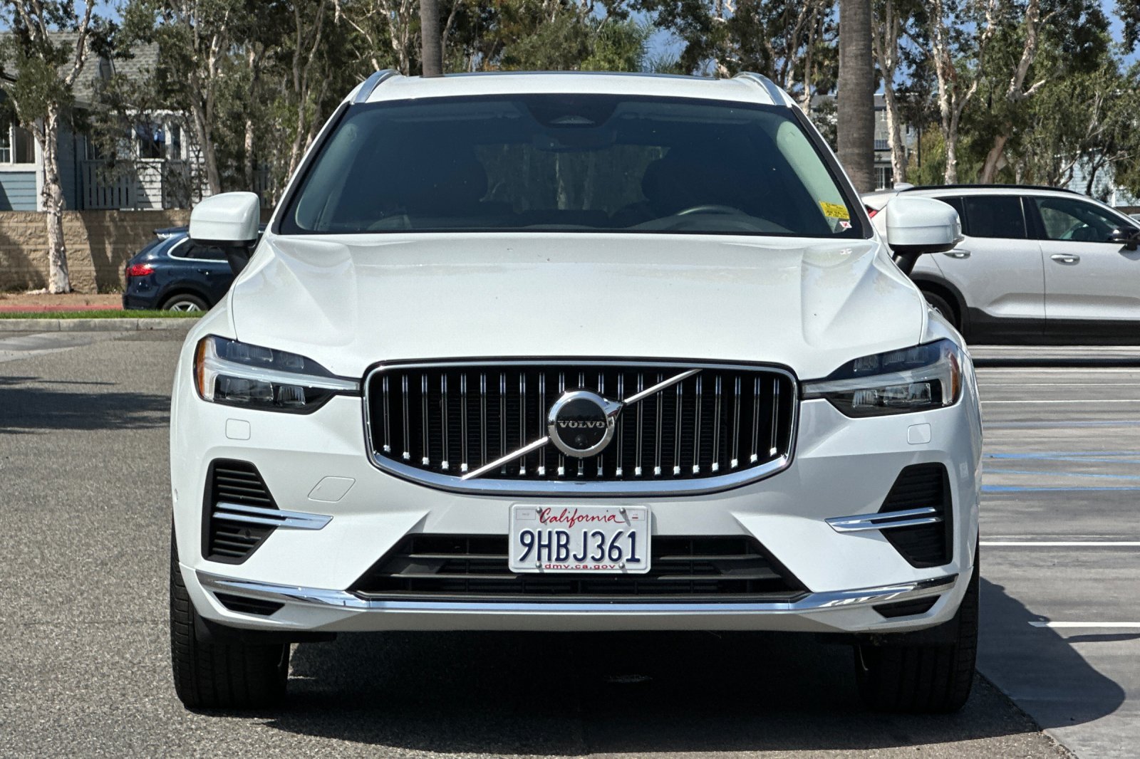 Certified 2023 Volvo XC60 T8 Plus AWD/4WD image 9