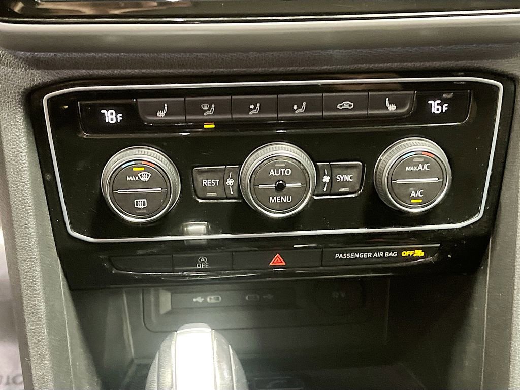 Used 2022 Volkswagen Atlas SEL R-Line image 16