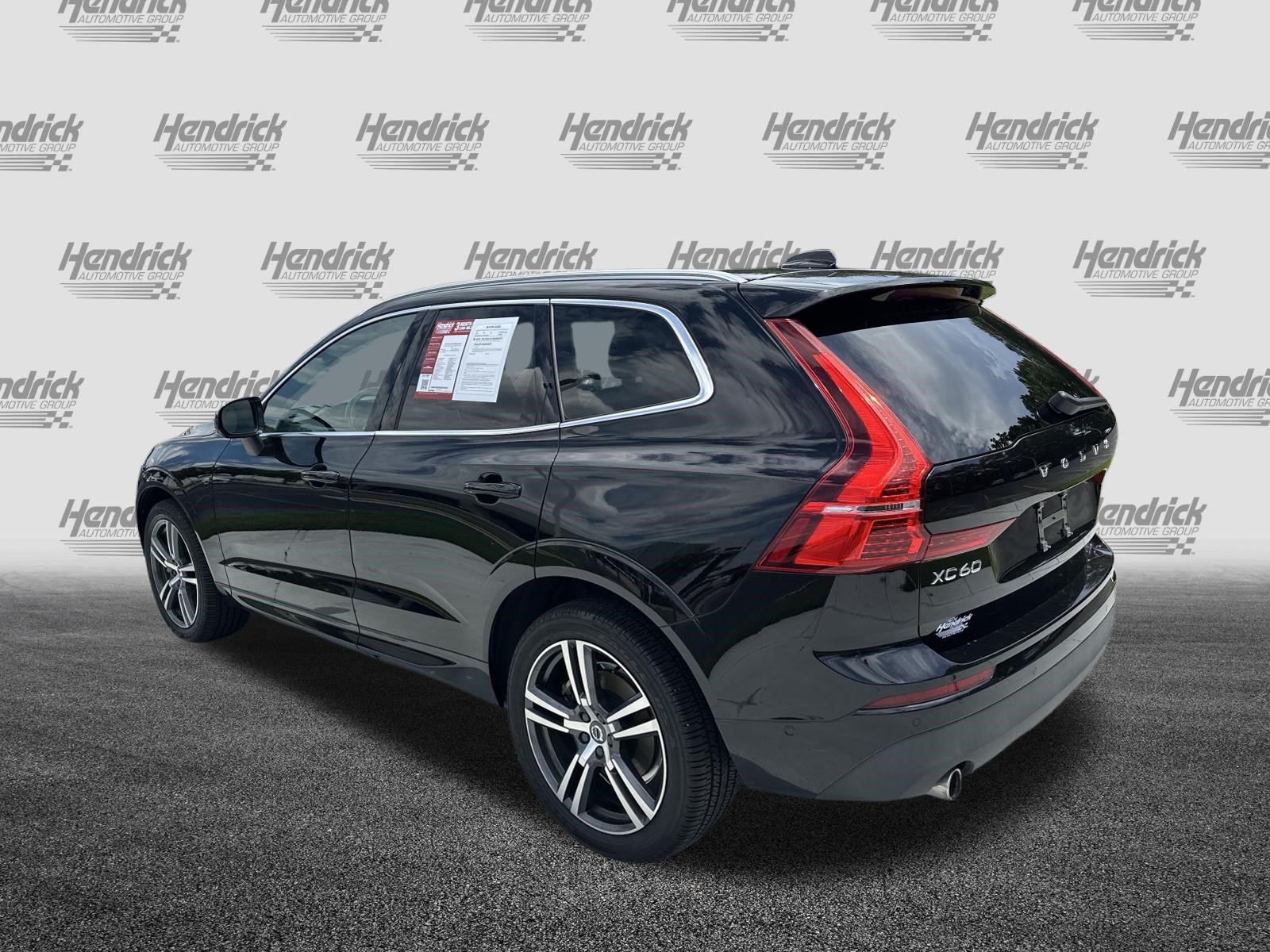 Used 2018 Volvo XC60 T6 Momentum w/ Convenience Package AWD/4WD image 8