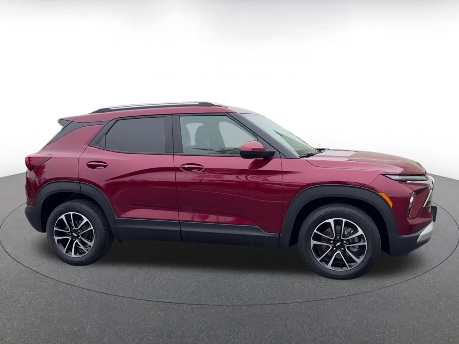 Used 2025 Chevrolet TrailBlazer LT image 16