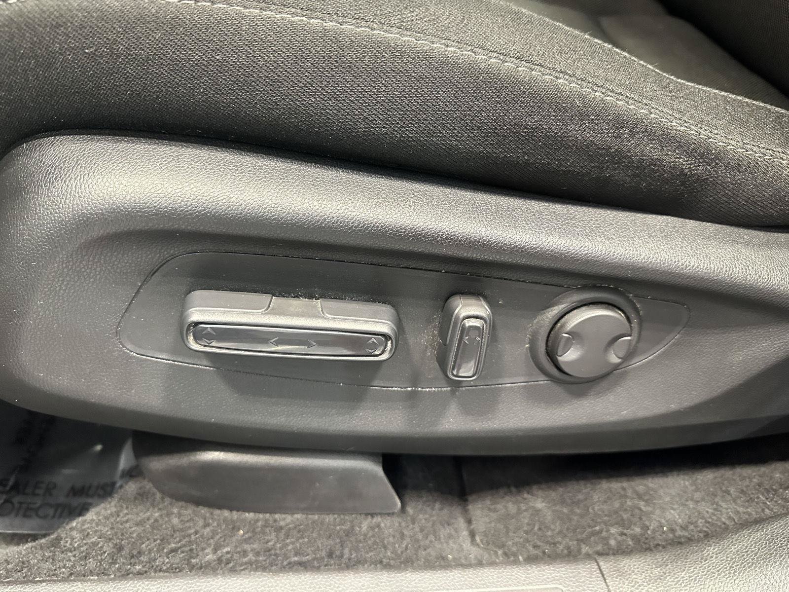 Certified 2024 Honda CR-V EX image 17