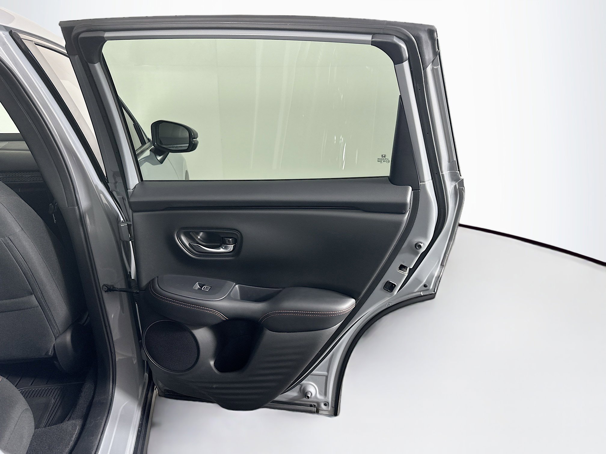 Used 2025 Honda HR-V Sport image 28