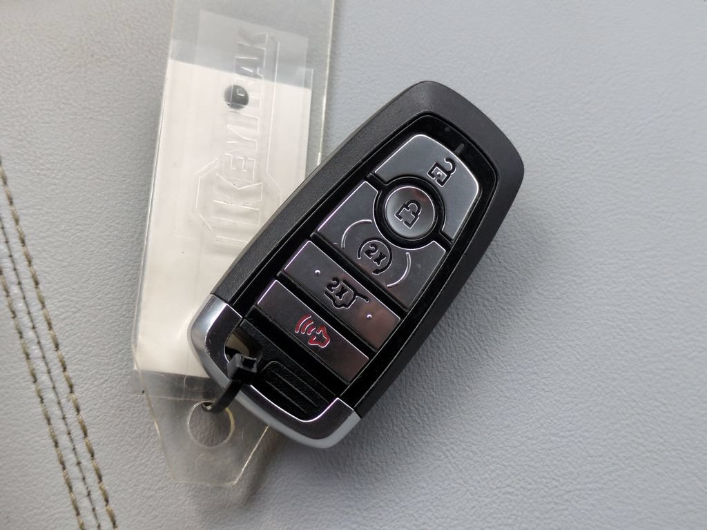 Used 2025 Ford Explorer Platinum w/ Ultimate Package RWD image 27