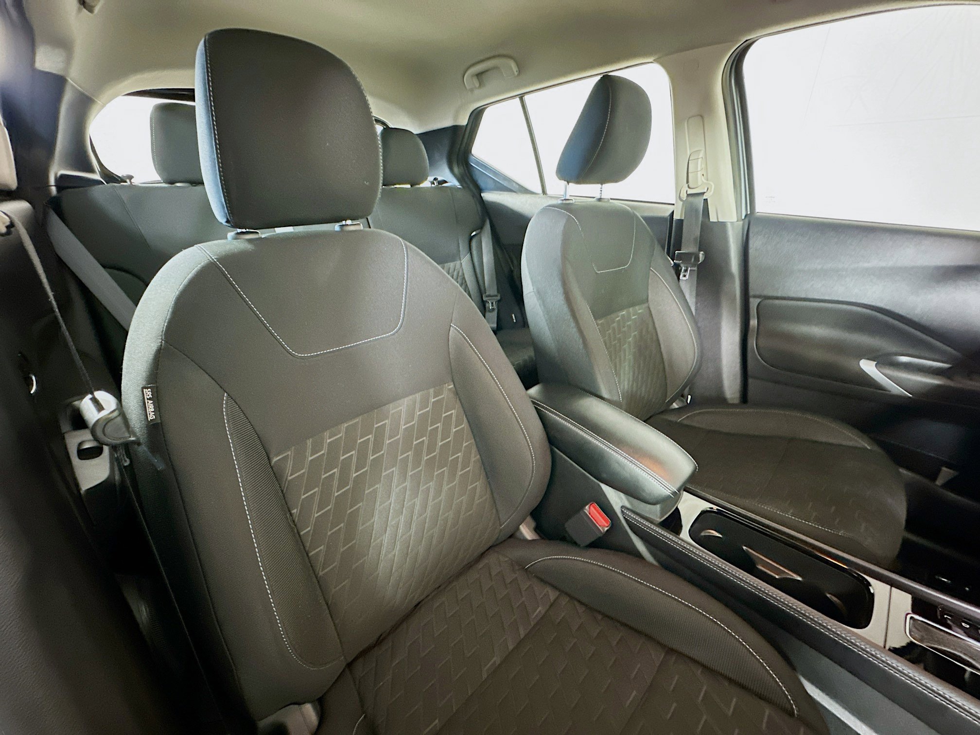 Used 2023 Nissan Kicks SV image 25