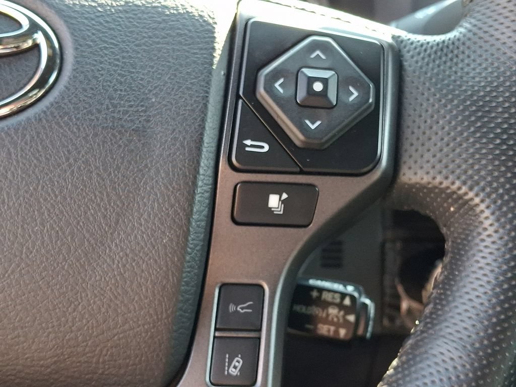 Used 2022 Toyota Tacoma TRD Sport AWD/4WD image 22