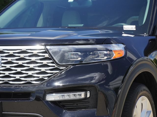 Used 2023 Ford Explorer Platinum w/ Technology Package AWD/4WD image 4