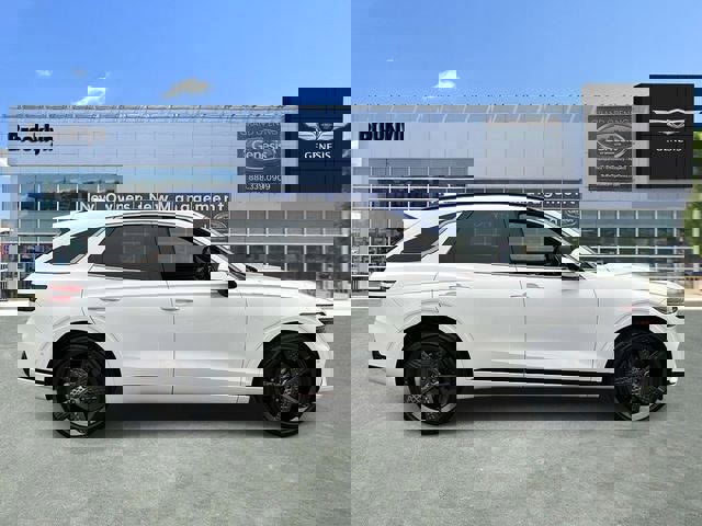 Used 2023 Genesis GV70 2.5T w/ Sport Prestige Package image 2