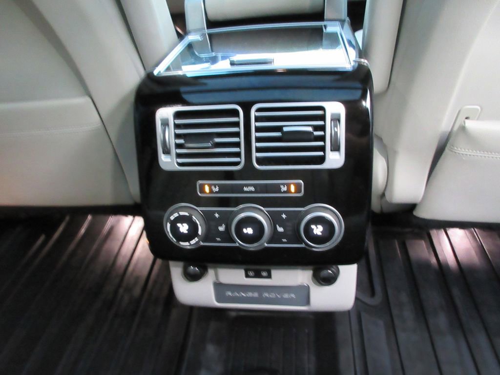 Used 2017 Land Rover Range Rover Long Wheelbase Supercharged image 15