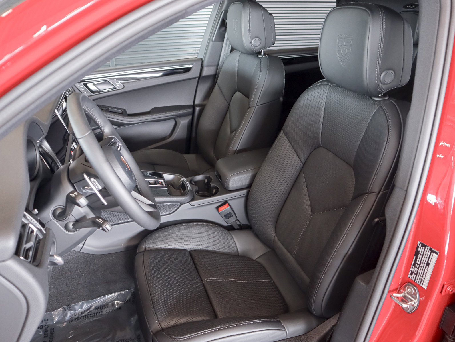 Used 2026 Porsche Macan AWD/4WD image 5