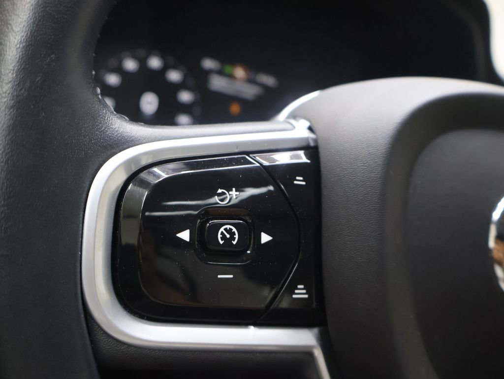Used 2022 Volvo S60 B5 Inscription AWD/4WD image 22