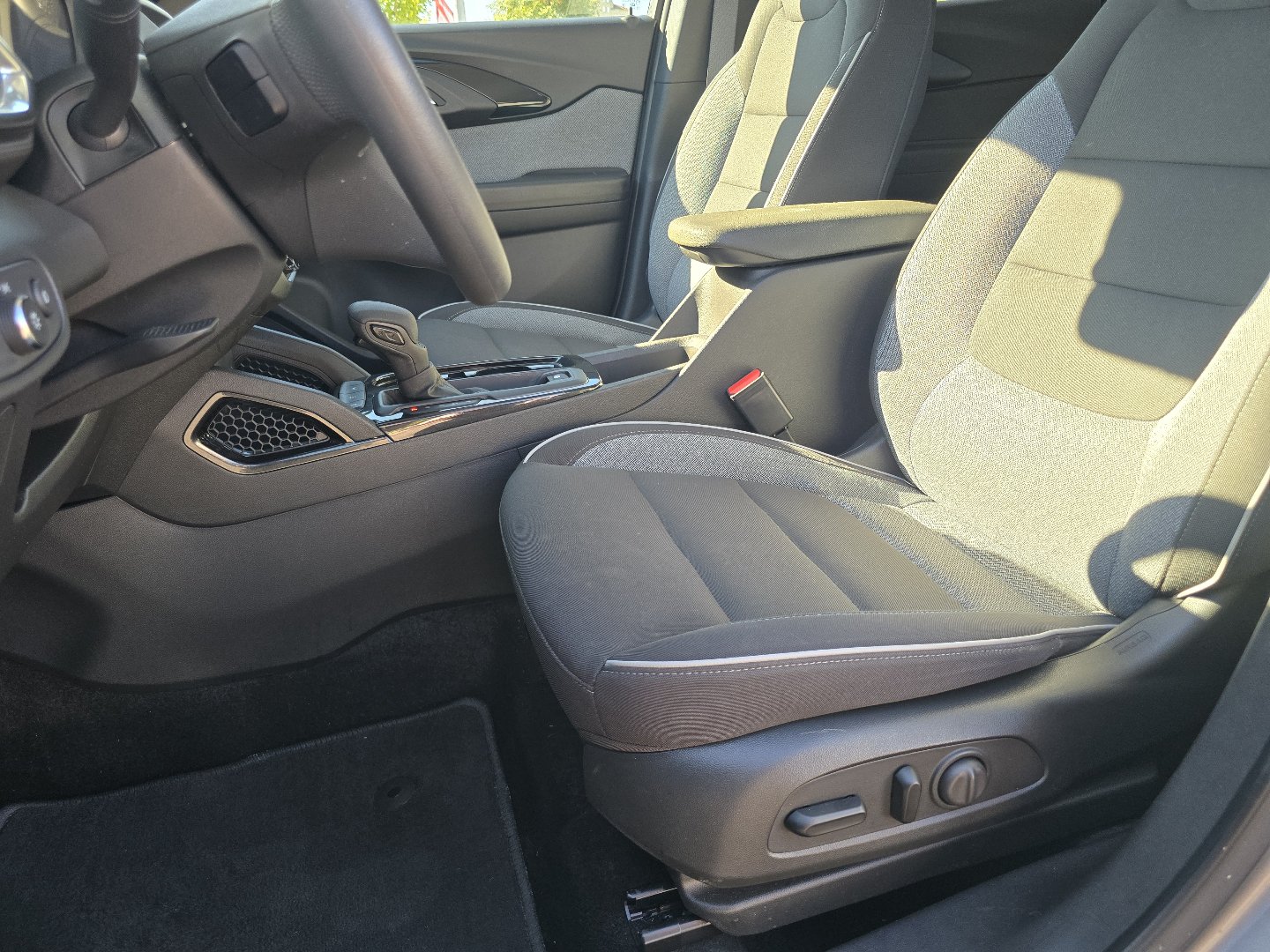 Certified 2023 Chevrolet TrailBlazer LT FWD image 28