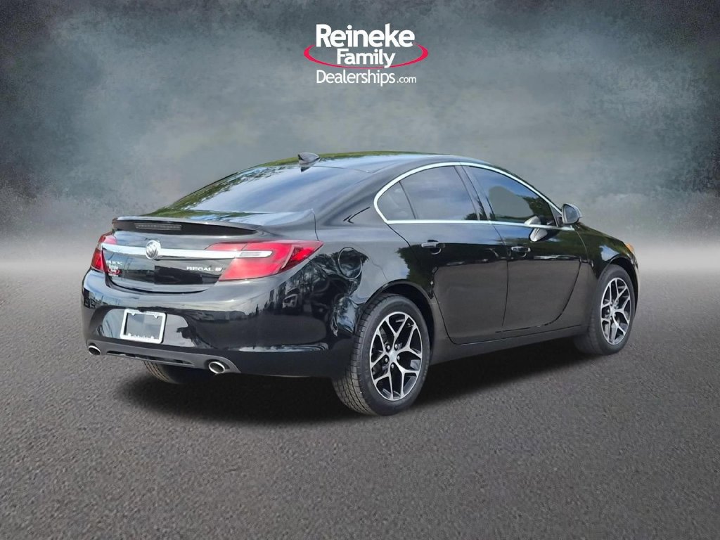 Used 2017 Buick Regal Sport Touring FWD image 6
