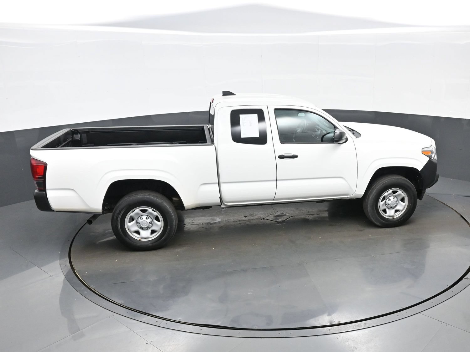 Used 2022 Toyota Tacoma SR AWD/4WD image 40