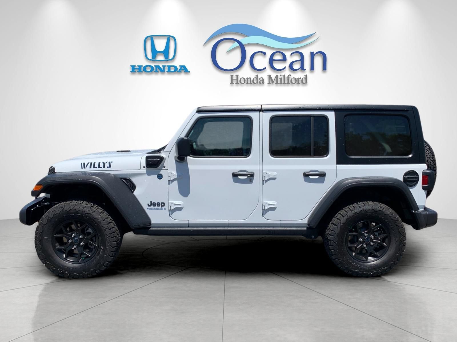Used 2025 Jeep Wrangler Unlimited Sport S 4xe AWD/4WD image 2