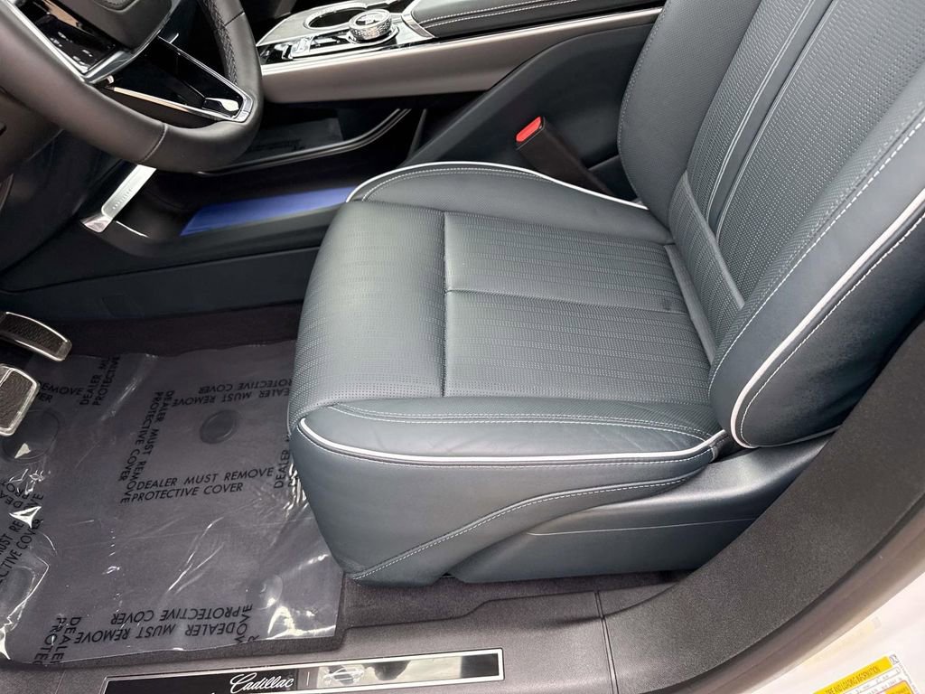 Used 2025 Cadillac Lyriq Luxury w/ Nappa Leather Package image 29