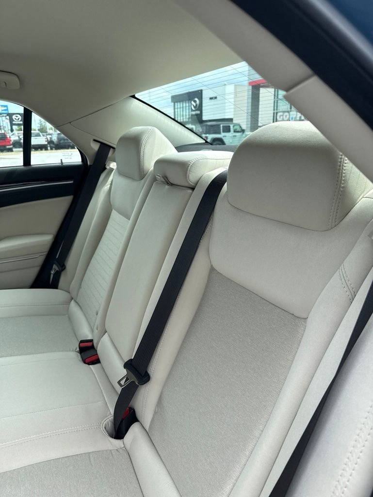 Used 2023 Chrysler 300 Touring w/ Sport Appearance Package RWD image 11