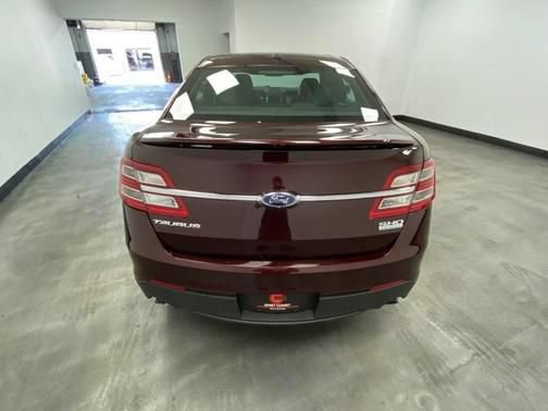 Used 2018 Ford Taurus SHO w/ Driver Assist Package AWD/4WD image 5