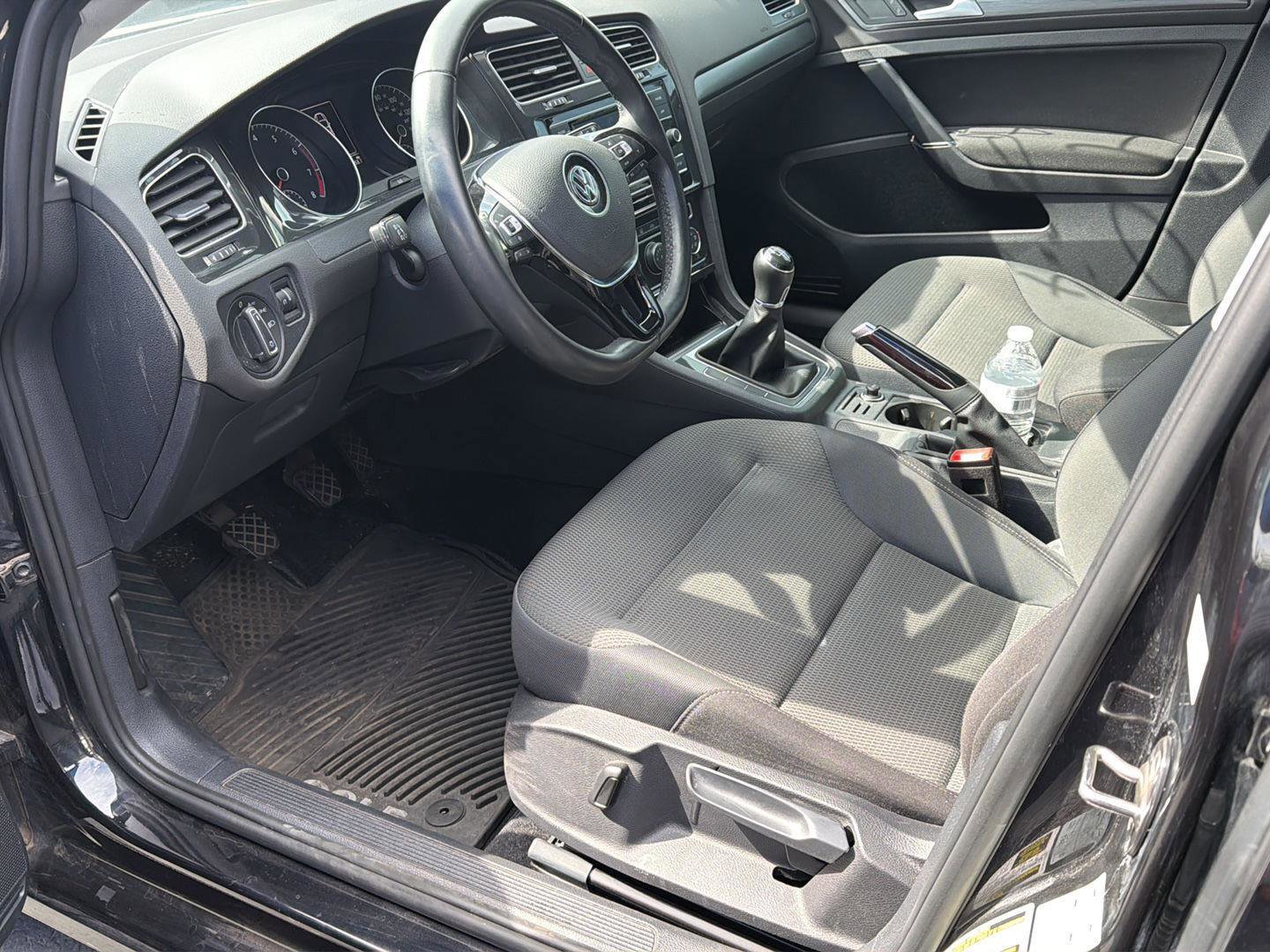 Used 2019 Volkswagen Golf S w/ Driver Assistance Package image 6