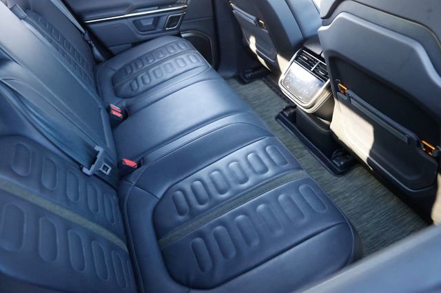 Used 2022 Rivian R1T Launch Edition image 15