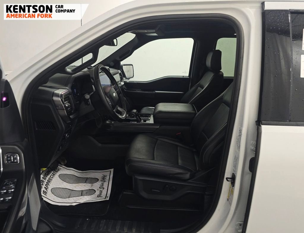 Used 2025 Ford F150 Lariat image 5