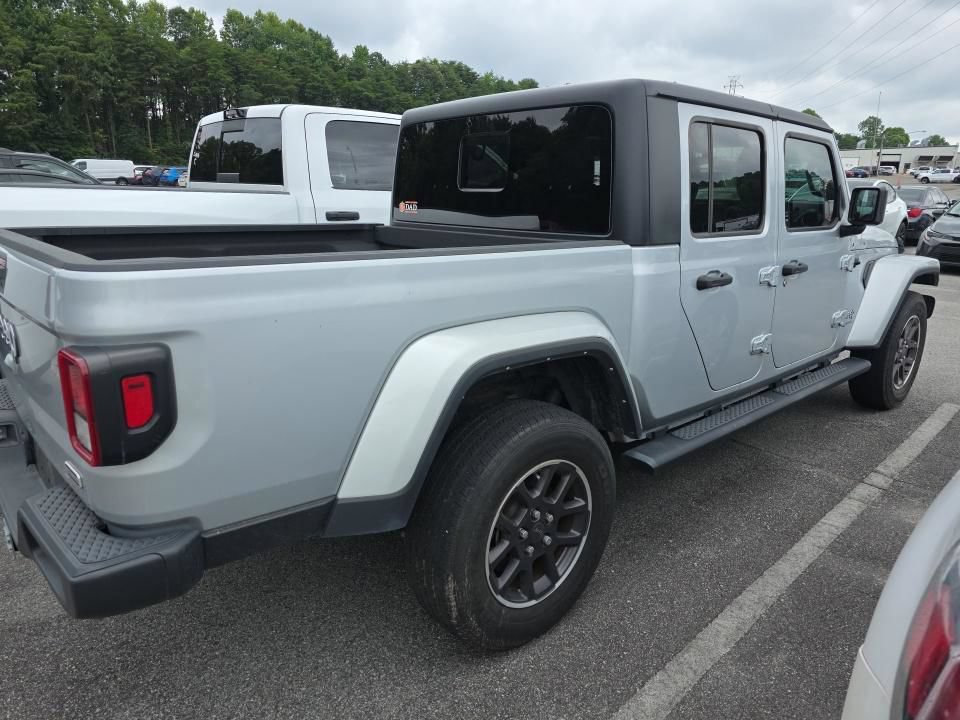 Used 2023 Jeep Gladiator Overland w/ Trailer Tow Package AWD/4WD image 11