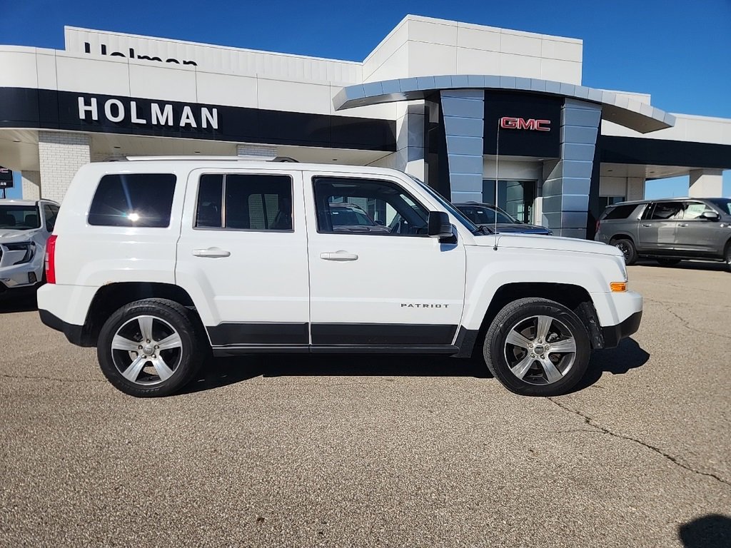 Used 2016 Jeep Patriot High Altitude image 2