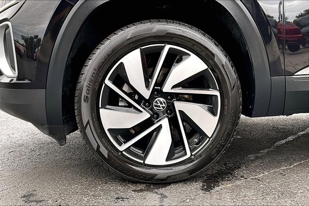 Used 2024 Volkswagen Atlas SE image 34