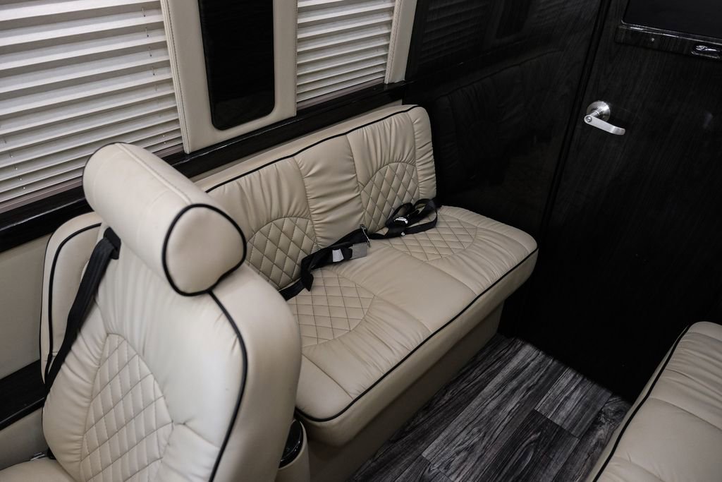 Used 2020 Mercedes-Benz Sprinter 3500 w/ Windows All Around Package image 41