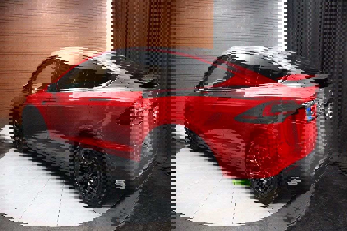 Used 2022 Tesla Model X image 61