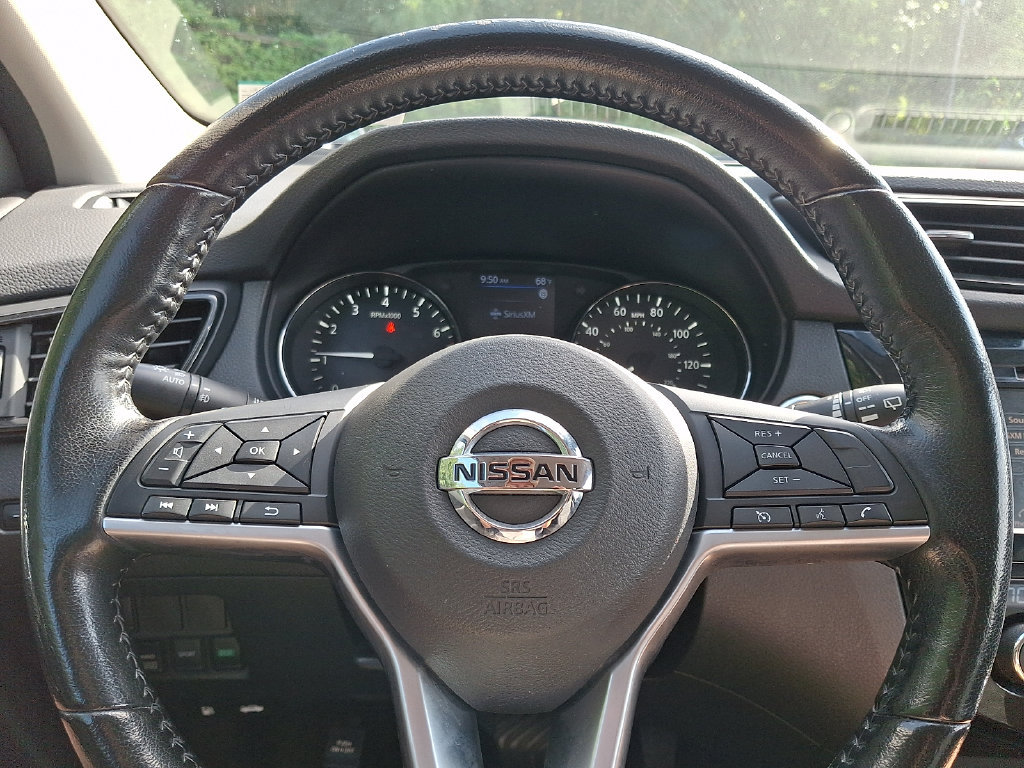 Used 2020 Nissan Rogue Sport SV w/ All-Weather Package AWD/4WD image 18